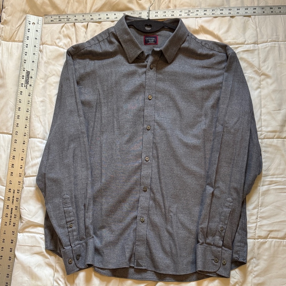 UNTUCKit Men's Charcoal Button-Down Shirt